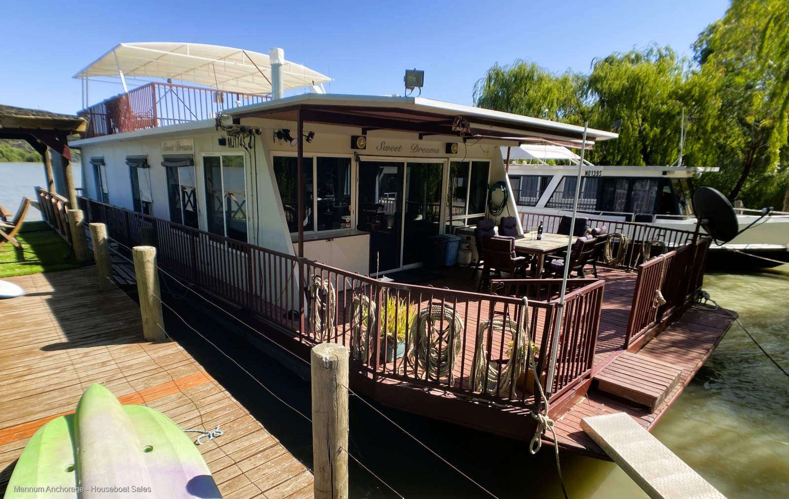 SWEET DREAMS Large two decked, two bed, Houseboat.