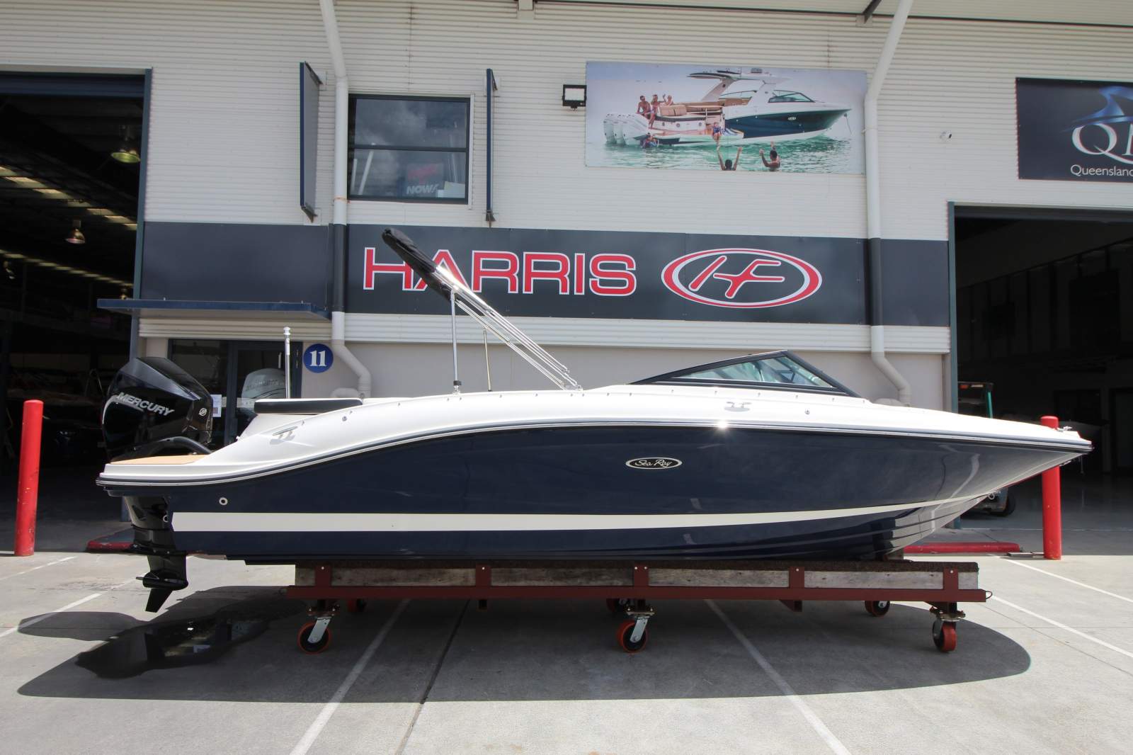 Sea Ray 210 SPX OB Bowrider