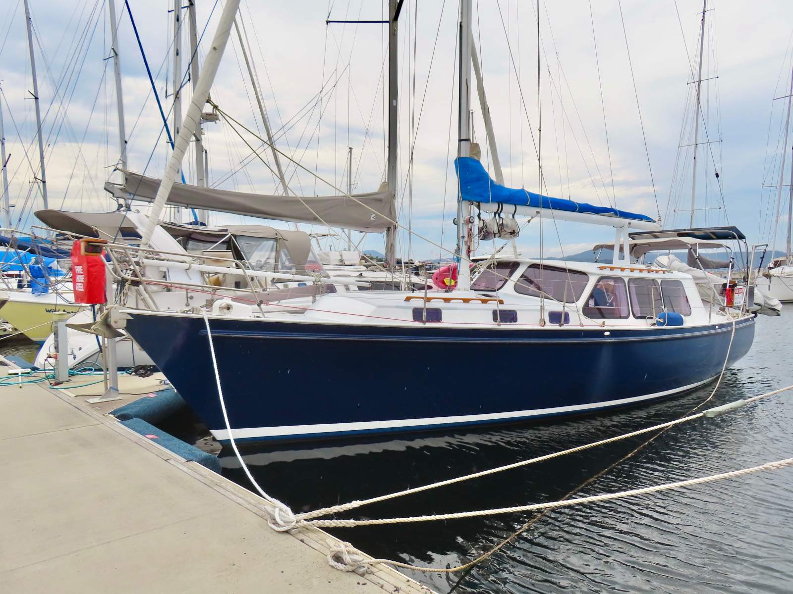 Huon 36 SUPERBLY BUILT, PILOTHOUSE PERFORMANCE CRUISER!
