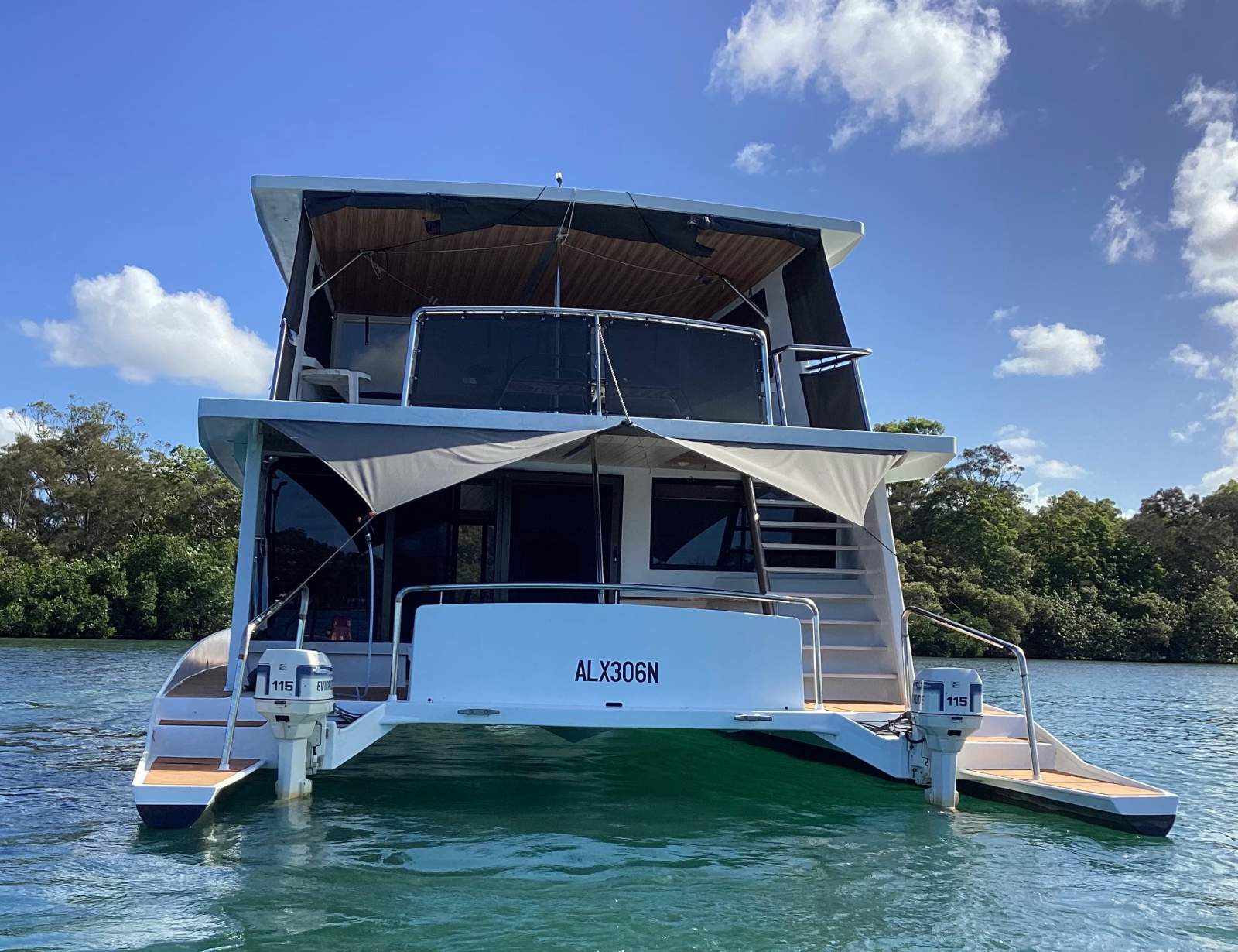 Modern Home Cruiser Liveaboard Houseboat