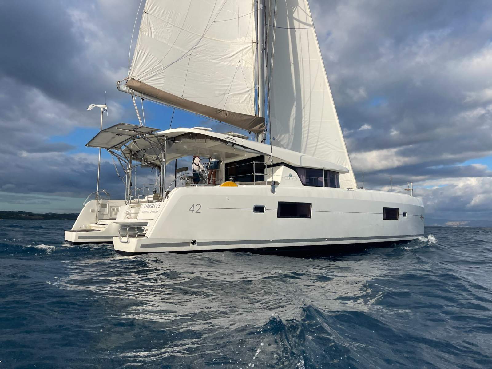 Lagoon 42