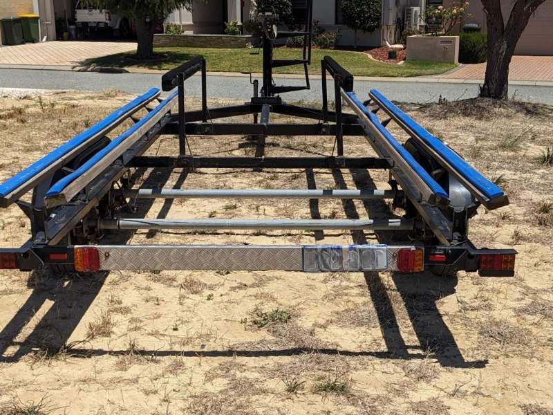 Party Pontoon Multihull Trailer