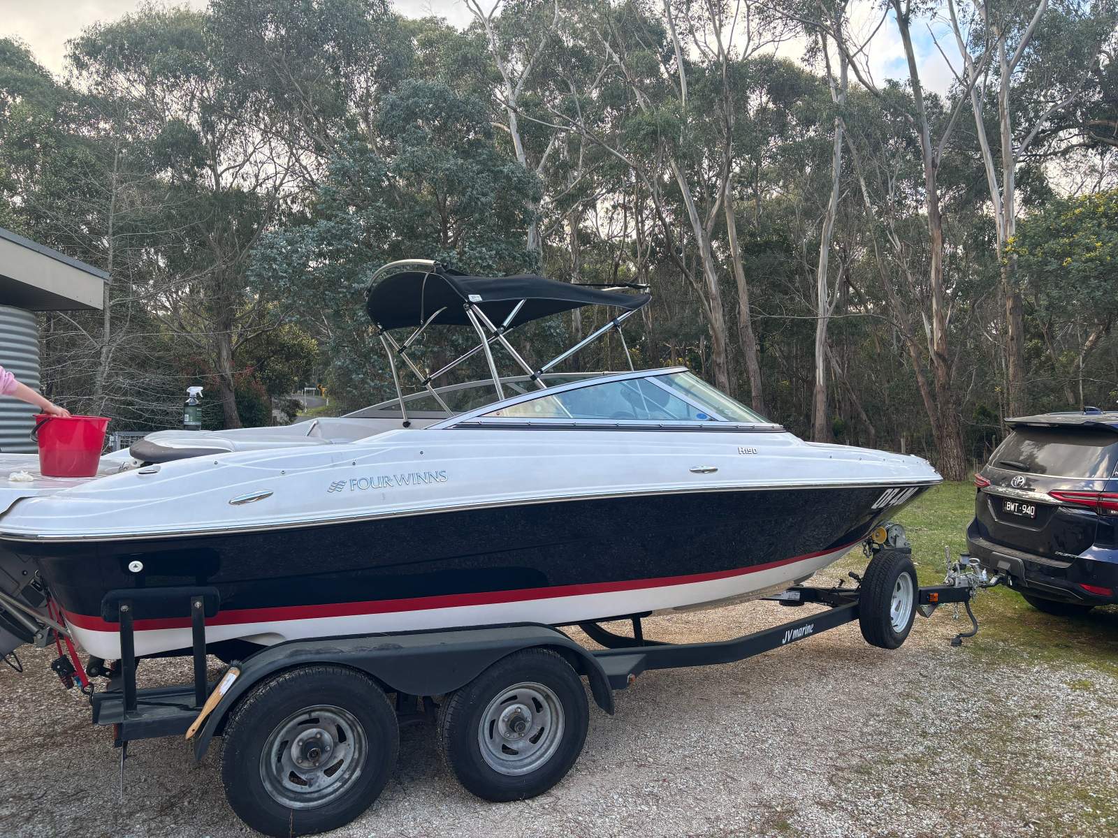 Four Winns H190 H190 LE - V6 200HP Volvo Penta with low hours