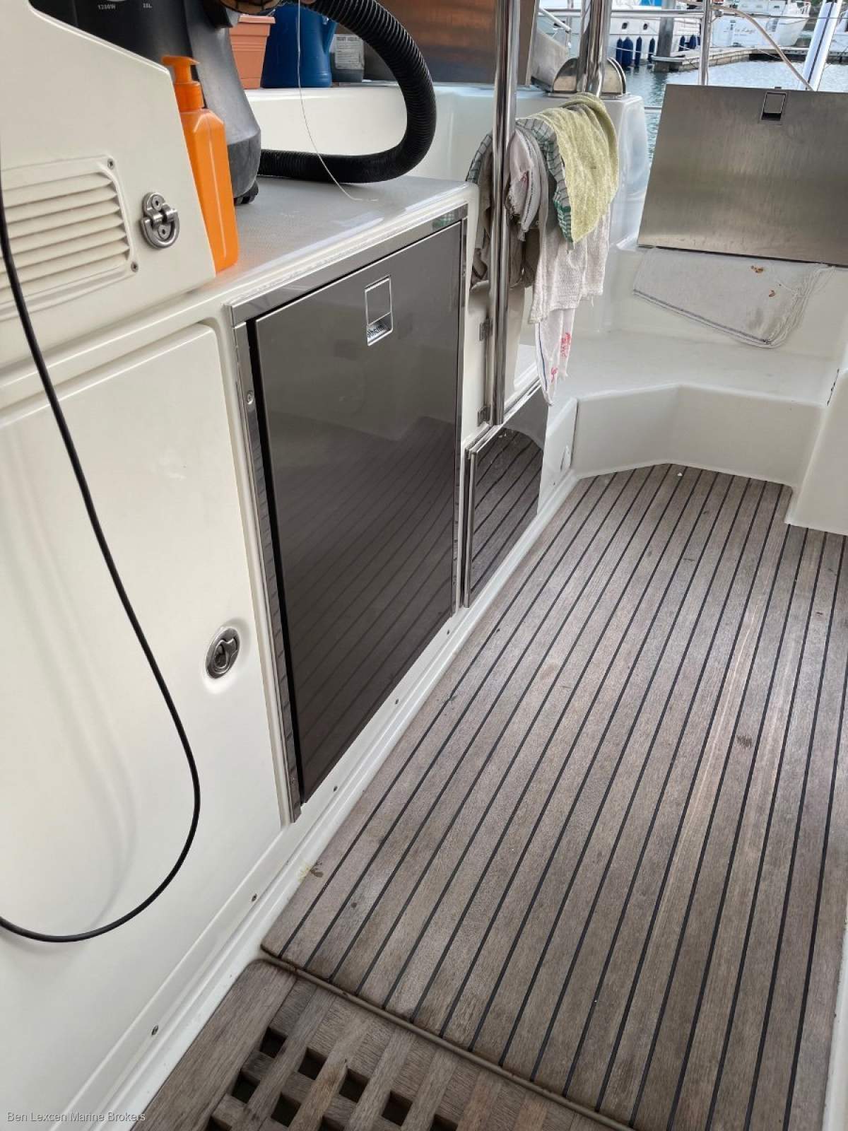 Lagoon 420 3 CABIN OWNERS VERSION