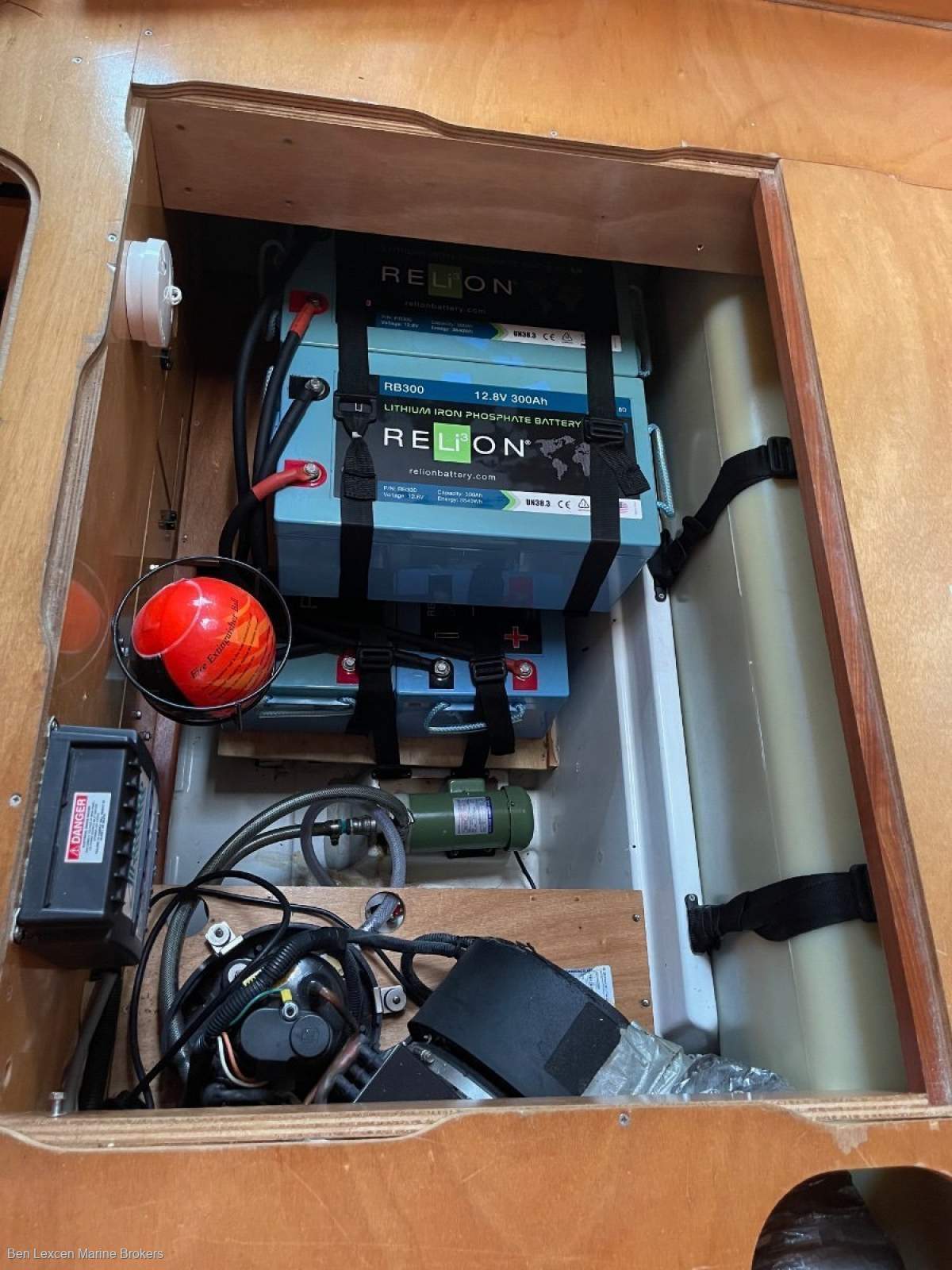 Lagoon 420 3 CABIN OWNERS VERSION