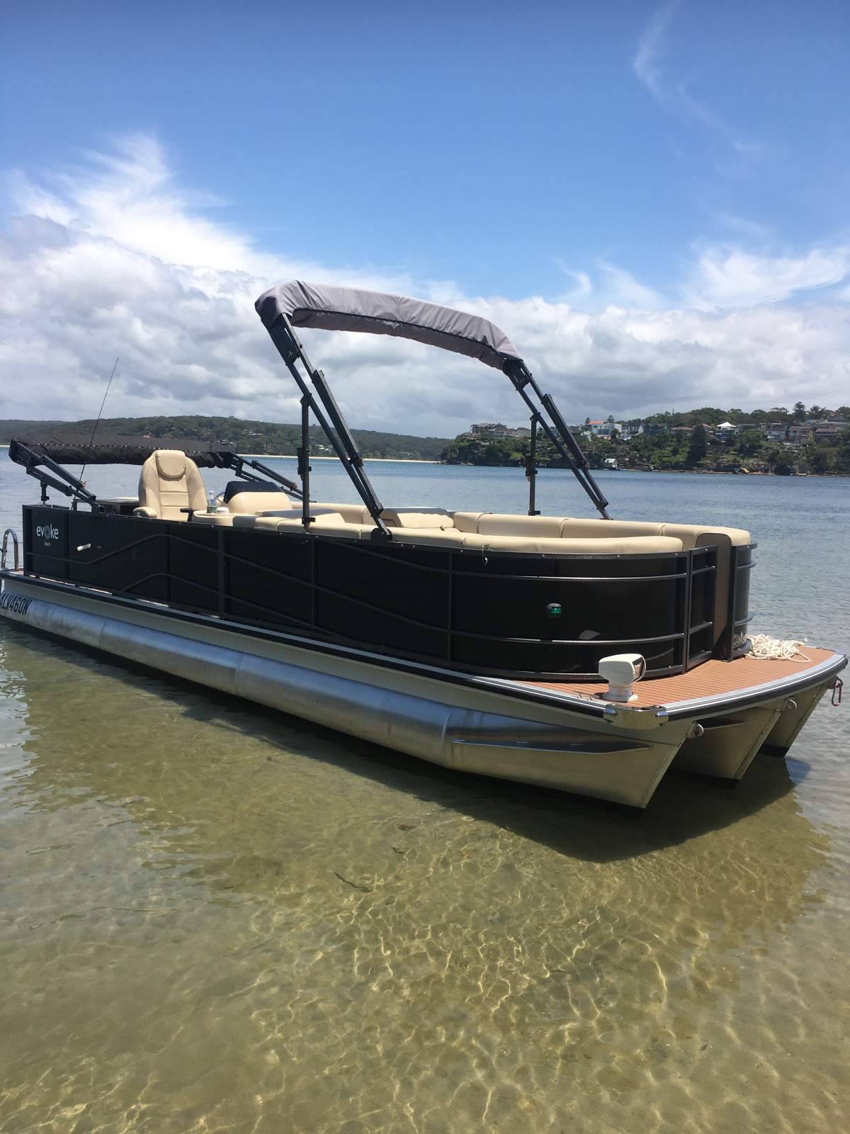 Tri Hull Pontoon Boat