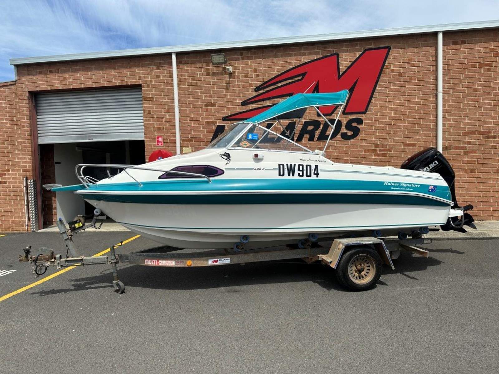 Haines Signature 492F with 2 hours on motor