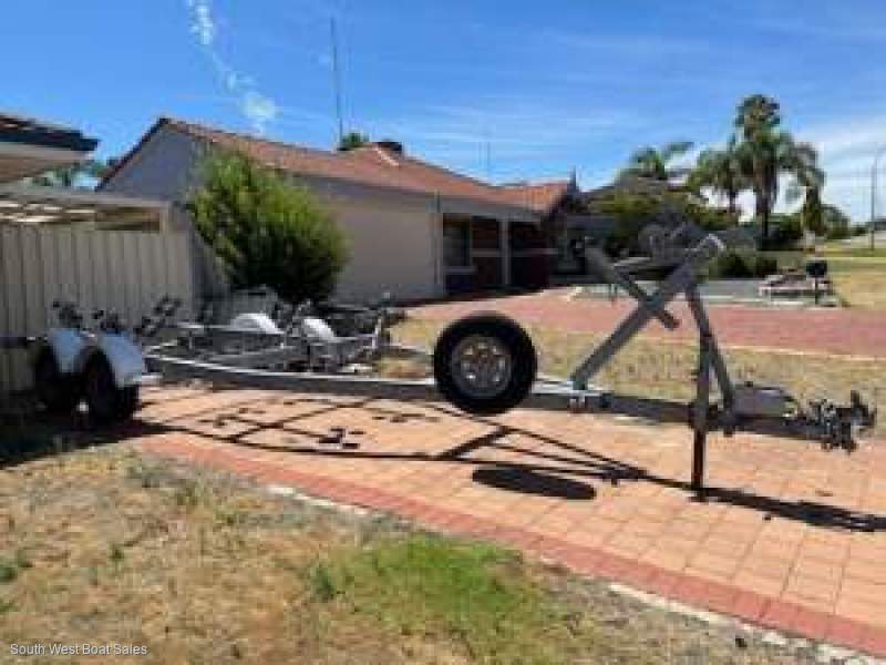 Ez Loader Licensed Trailer
