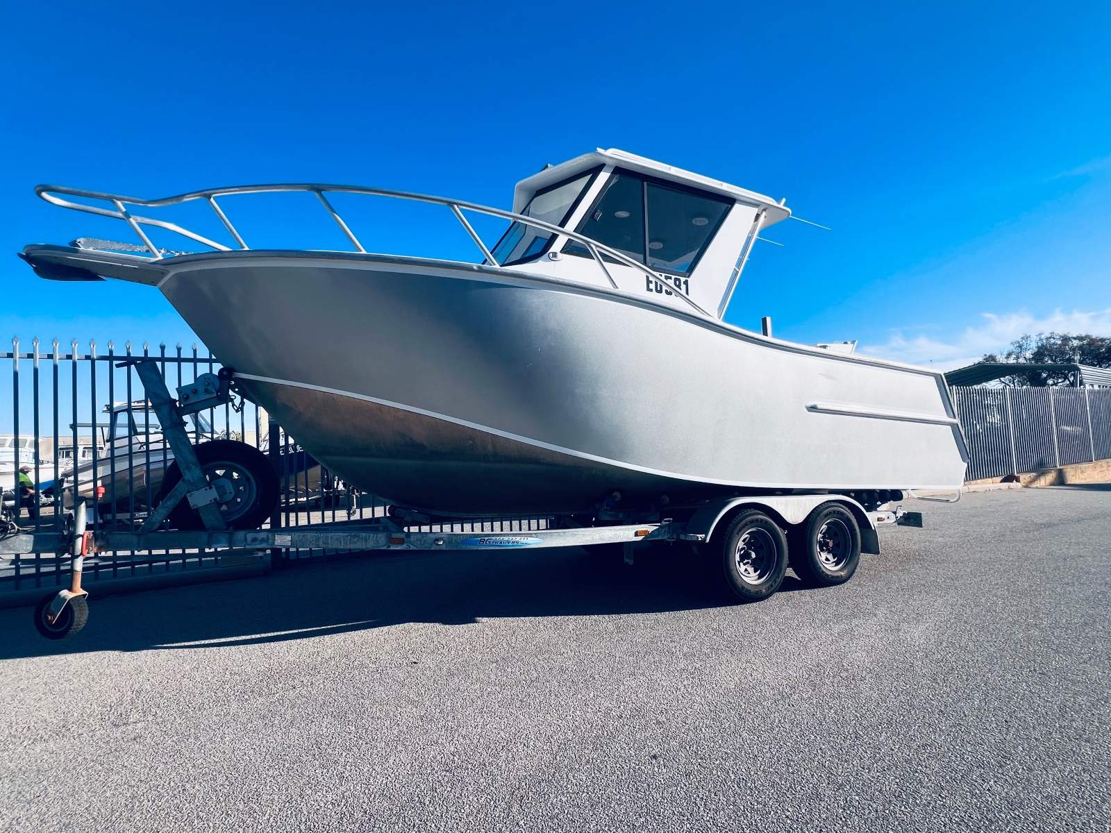 Rayson 7.5 Hard top walk around