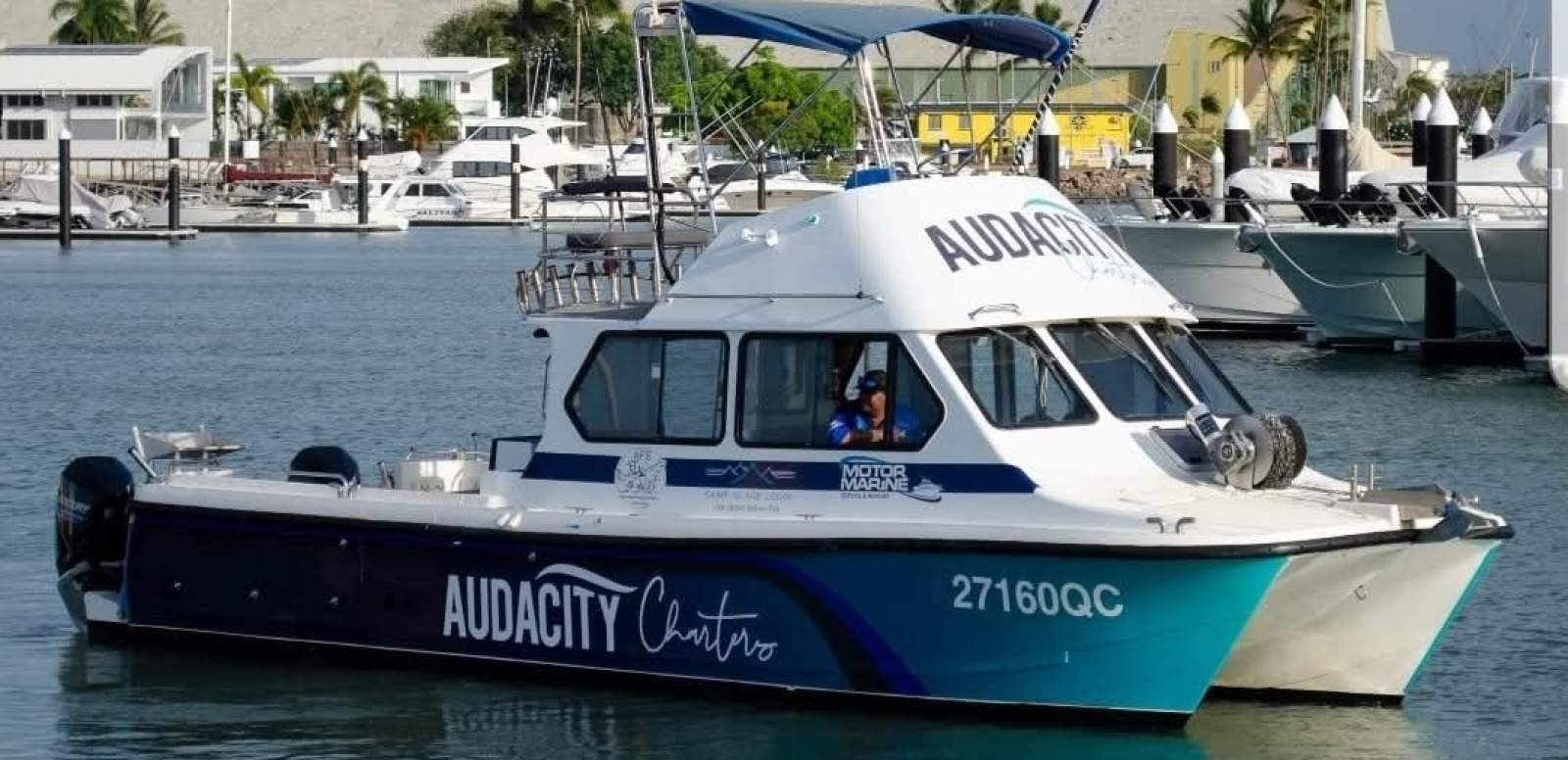 Kevlacat 3700 Flybridge