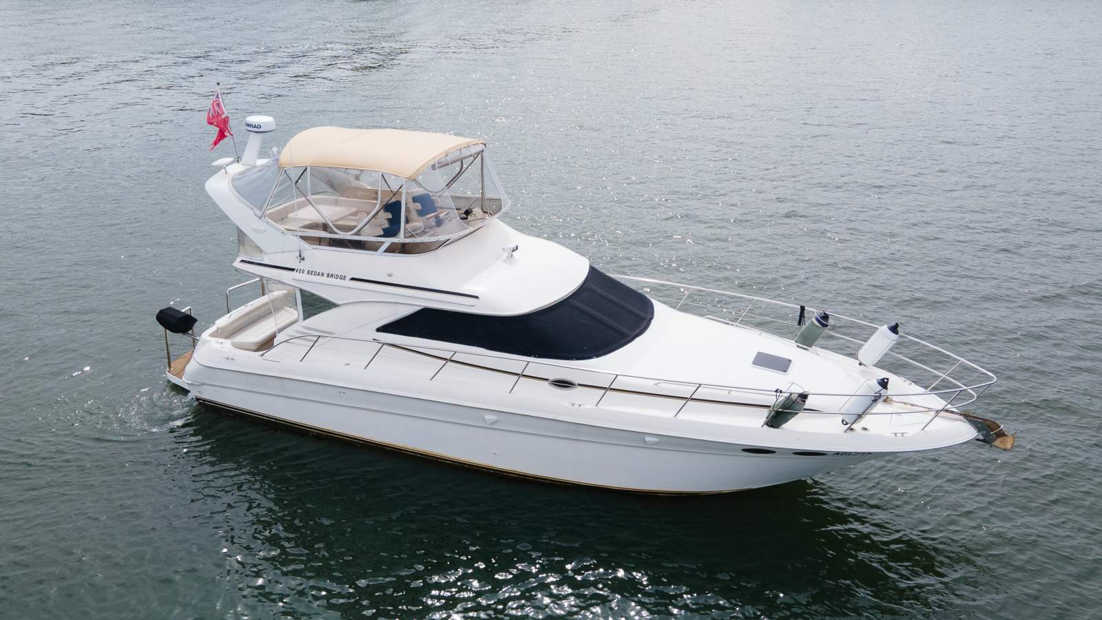 Sea Ray 400 Sedan Bridge