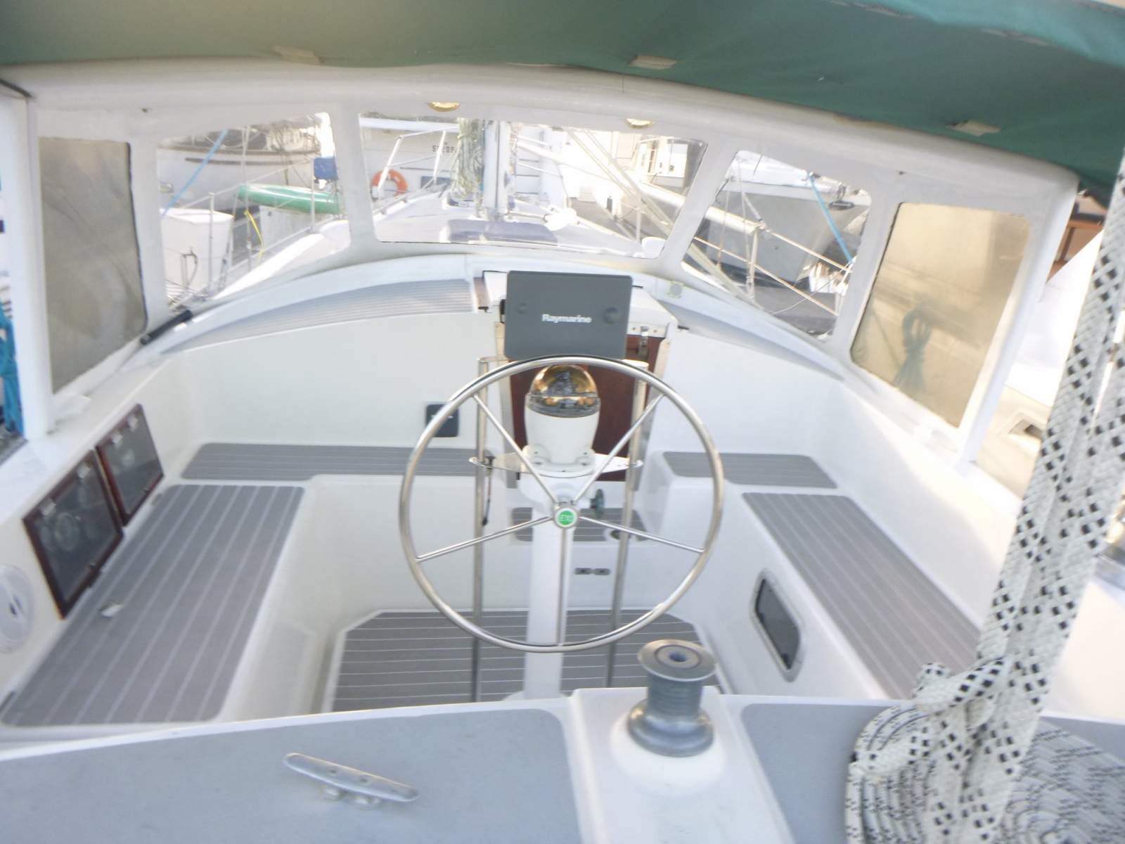 Moody 40 Center Cockpit