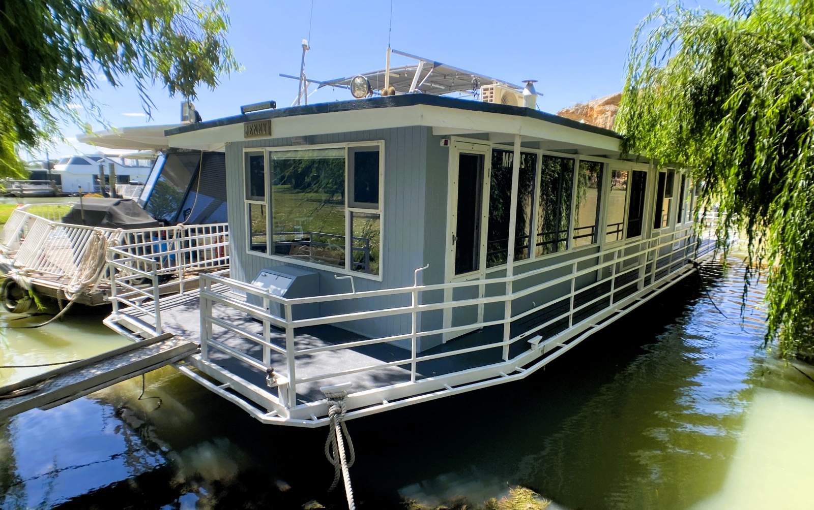 JENNY. A must see, two bed, one bath, Houseboat.