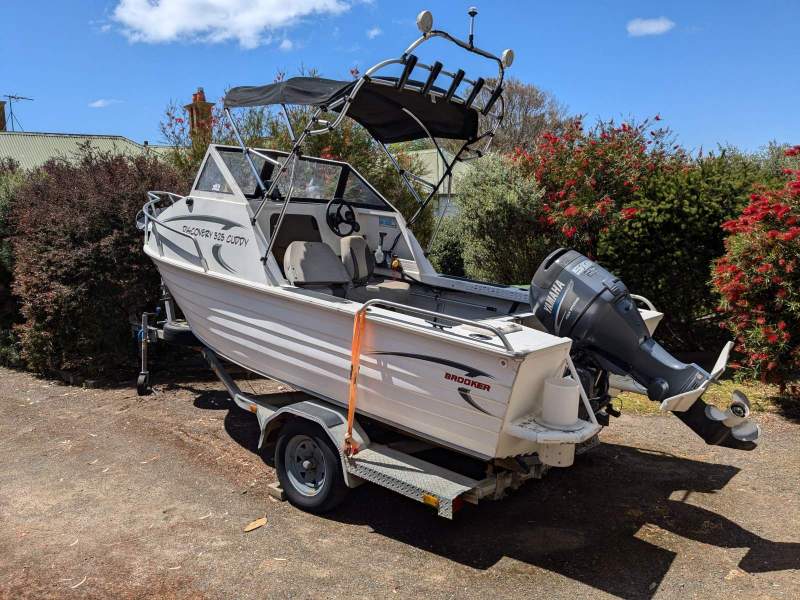 Brooker 525 Discovery