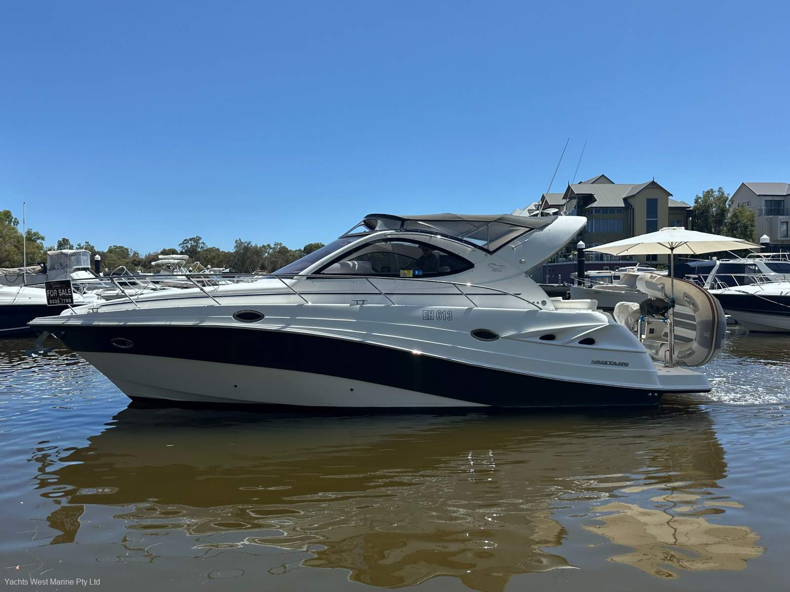 Mustang 3500 Sportscruiser " Brand New Engines 2020 ":MUSTANG 3500 by YACHTS WEST MARINE