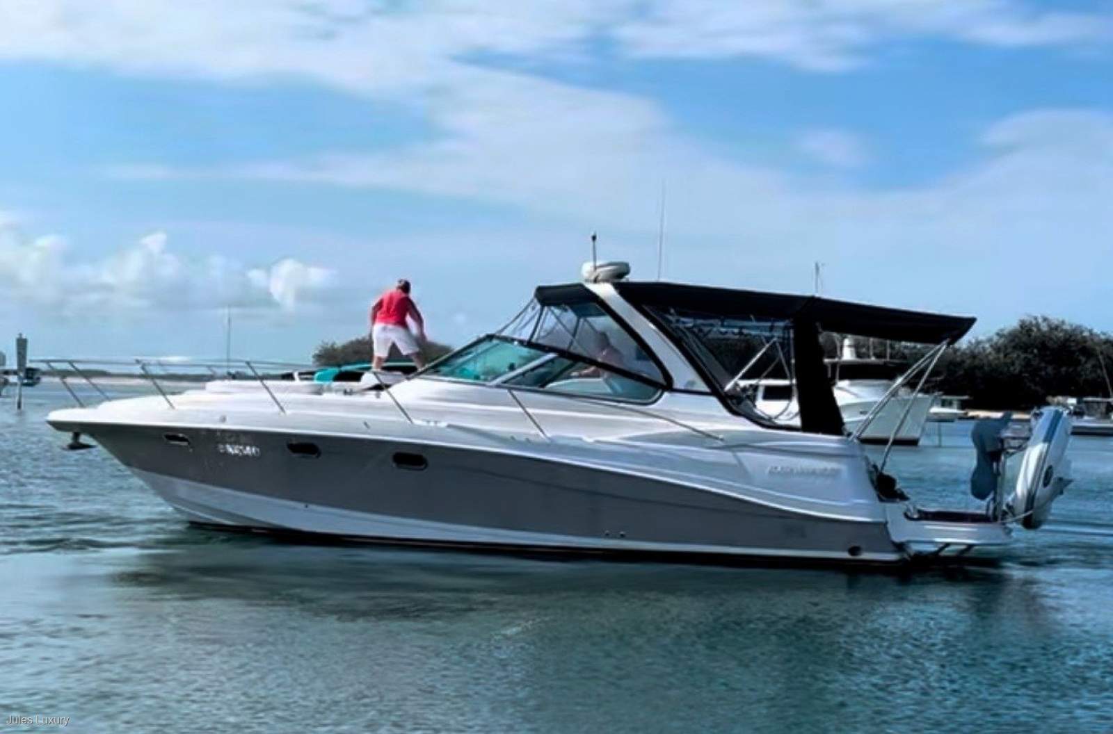 Four Winns Vista 378 "ATTENTION" Shaft drive Sports cruiser "MUST SELL"