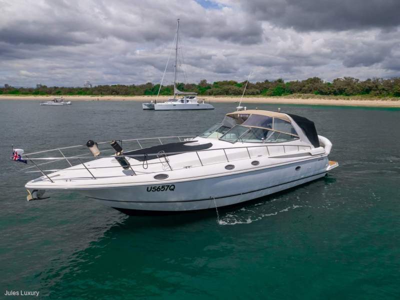 Cruisers Yachts 4270 Express Deisel Twin Shaft drive