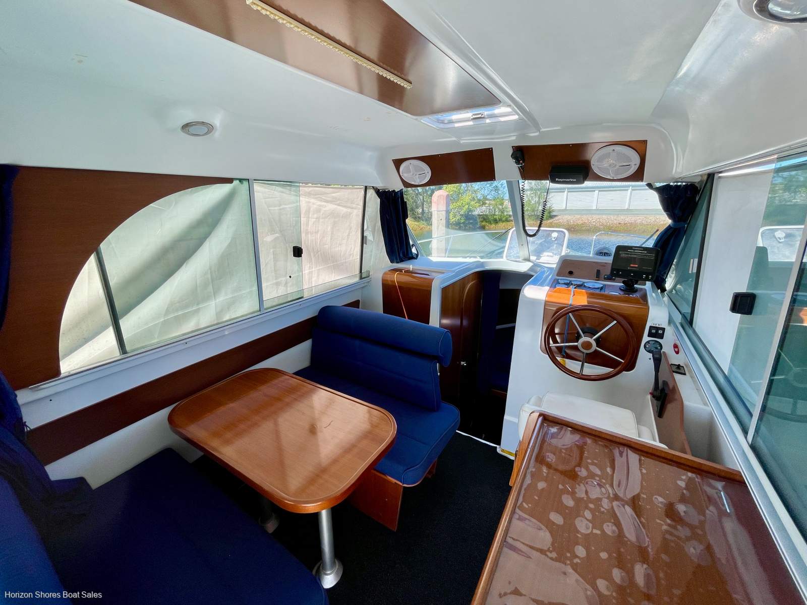 Beneteau Antares 760