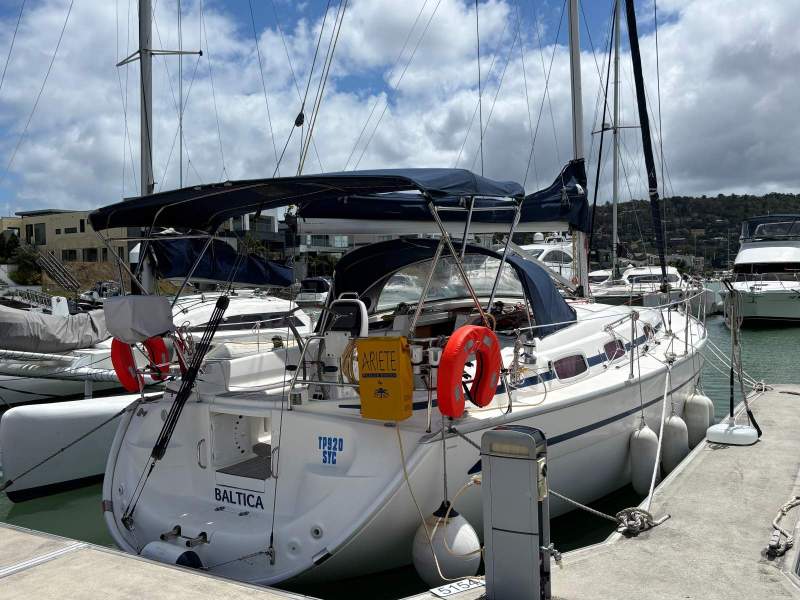 Bavaria Cruiser 37 3 Cabin Version