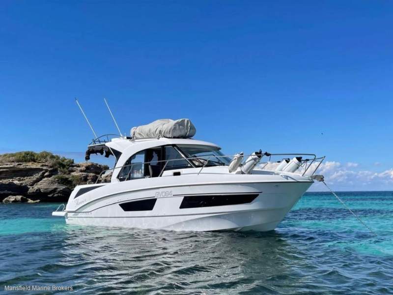 Beneteau Antares 9.0 OB
