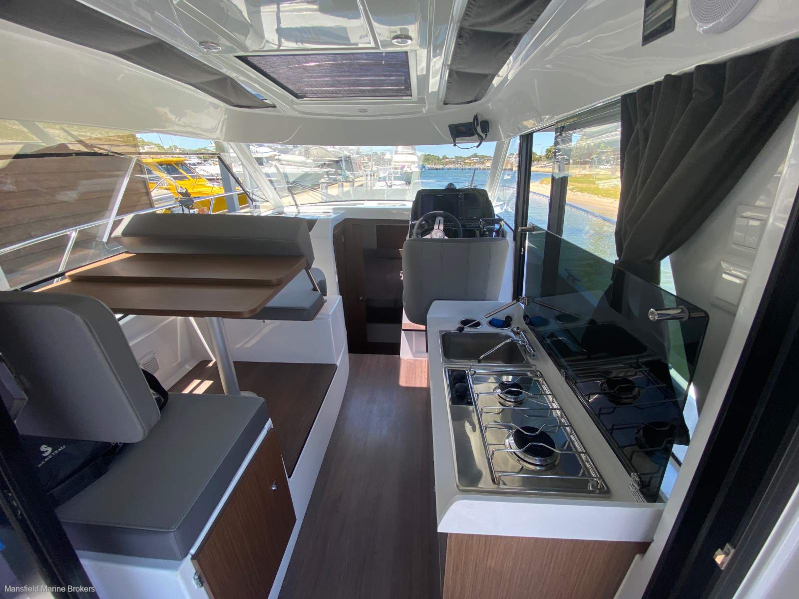 Beneteau Antares 9.0 OB