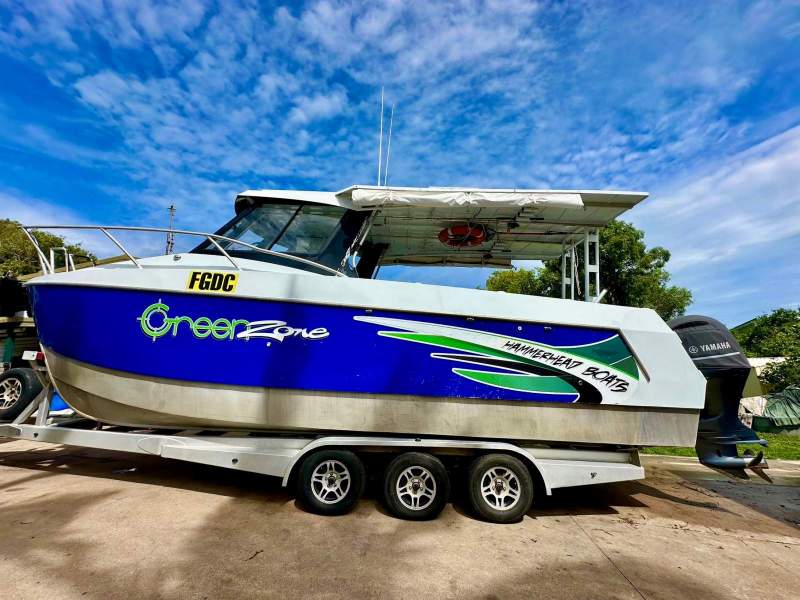 Hammerhead Custom 800 powercat