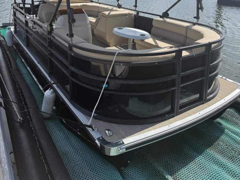 Platinum Pontoon Boats 19 Platinum Including SEAPEN