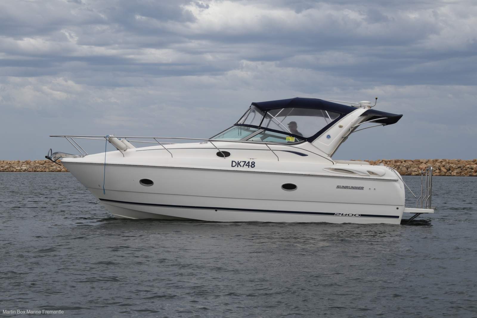 Sunrunner 2800 with Bow Thruster