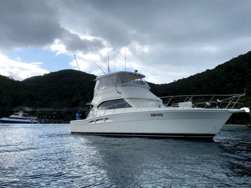 Riviera 47 Flybridge Convertible