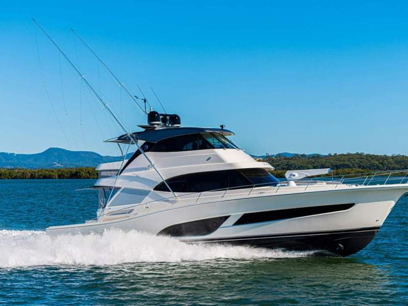 Riviera 64 Sports Motor Yacht