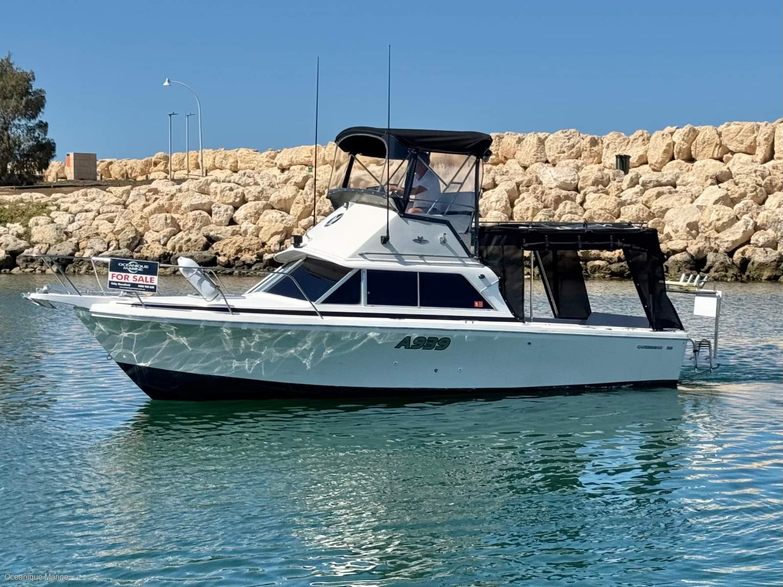 Caribbean 26 Flybridge Sports Fisherman For Sale | Oceanique Marine