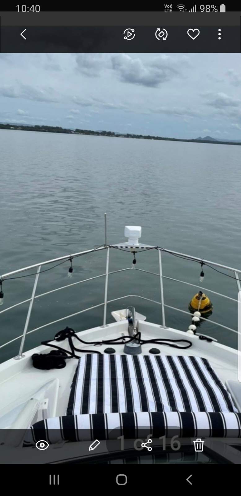 Carver 36 Mariner
