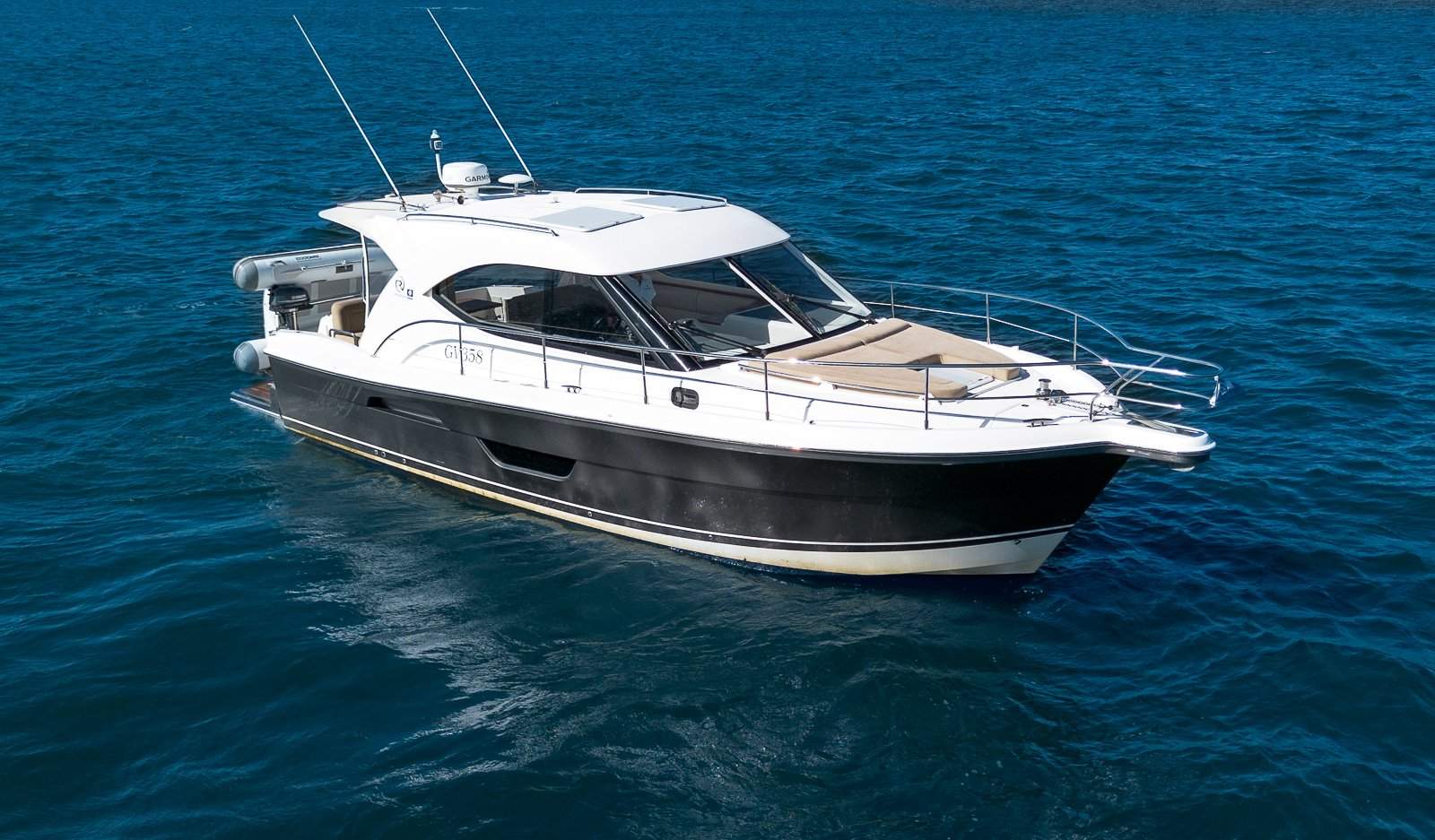 Riviera 3600 Sport Yacht
