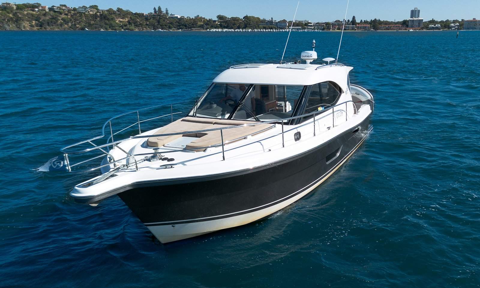 Riviera 3600 Sport Yacht