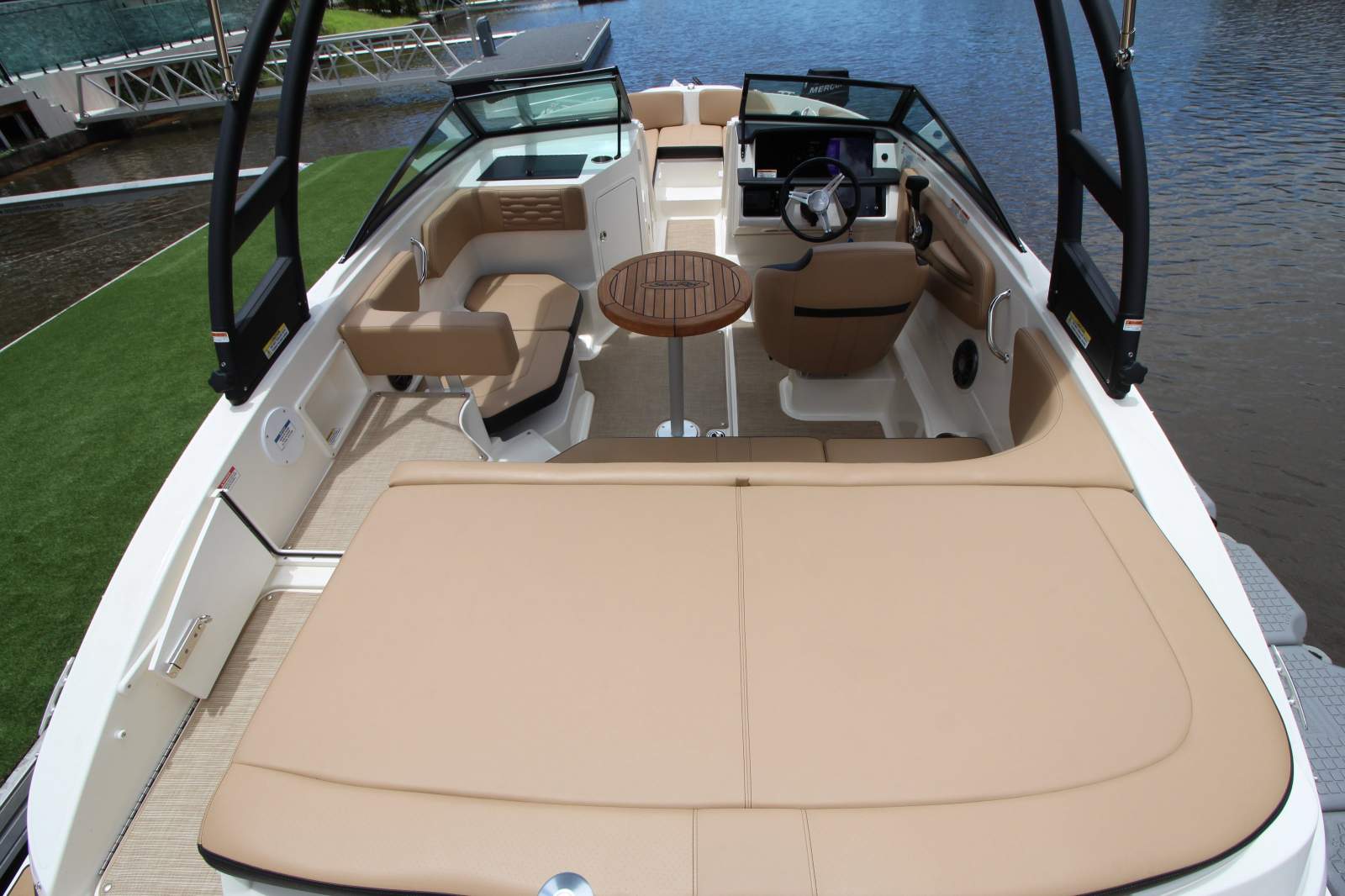 Sea Ray 190 SPX OB Bowrider