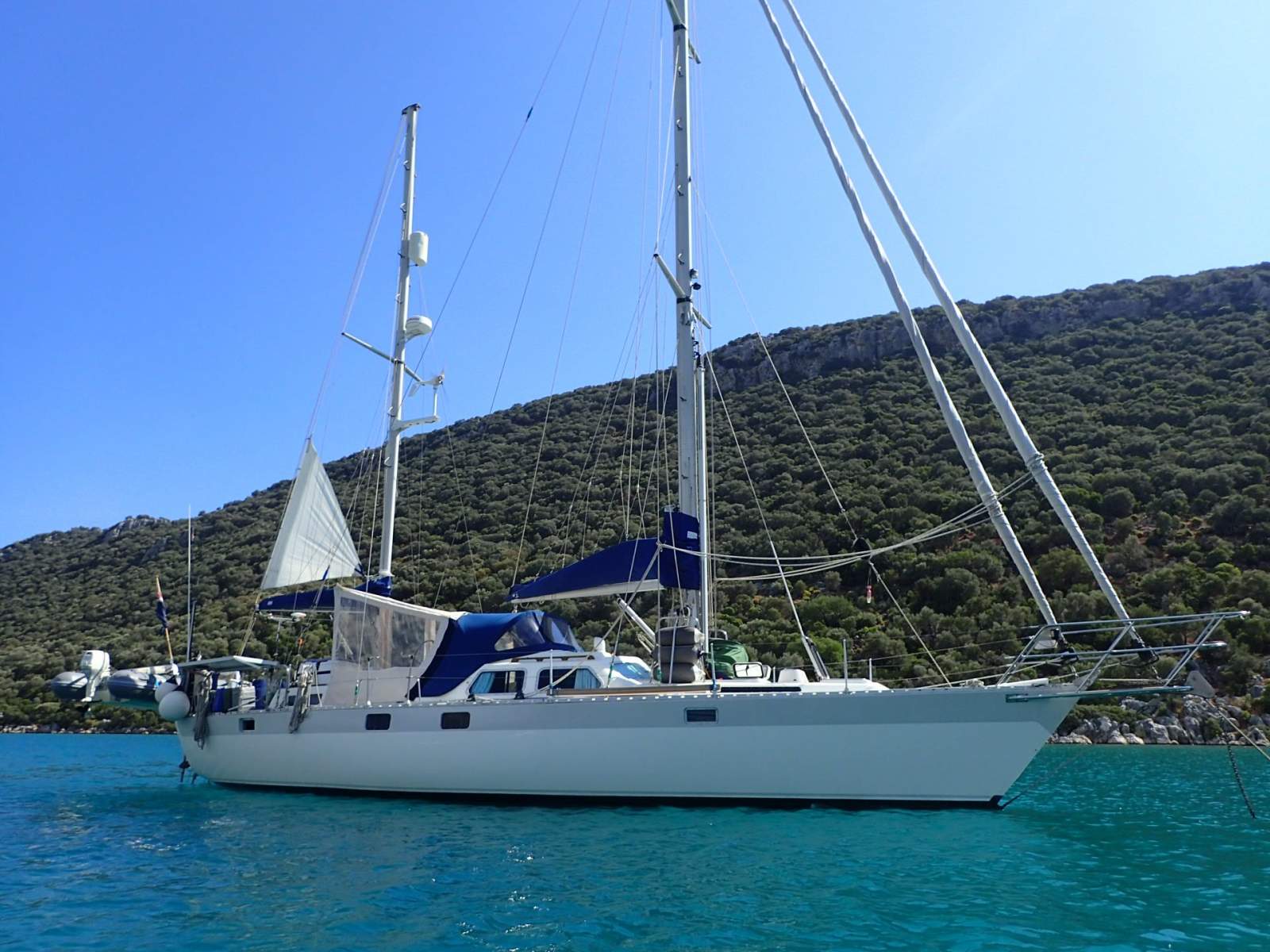 Oyster 435 Ketch