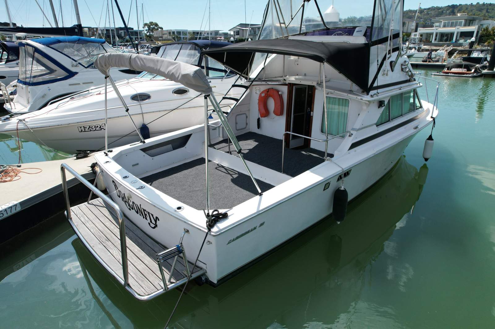 Bertram Caribbean 28 Flybridge