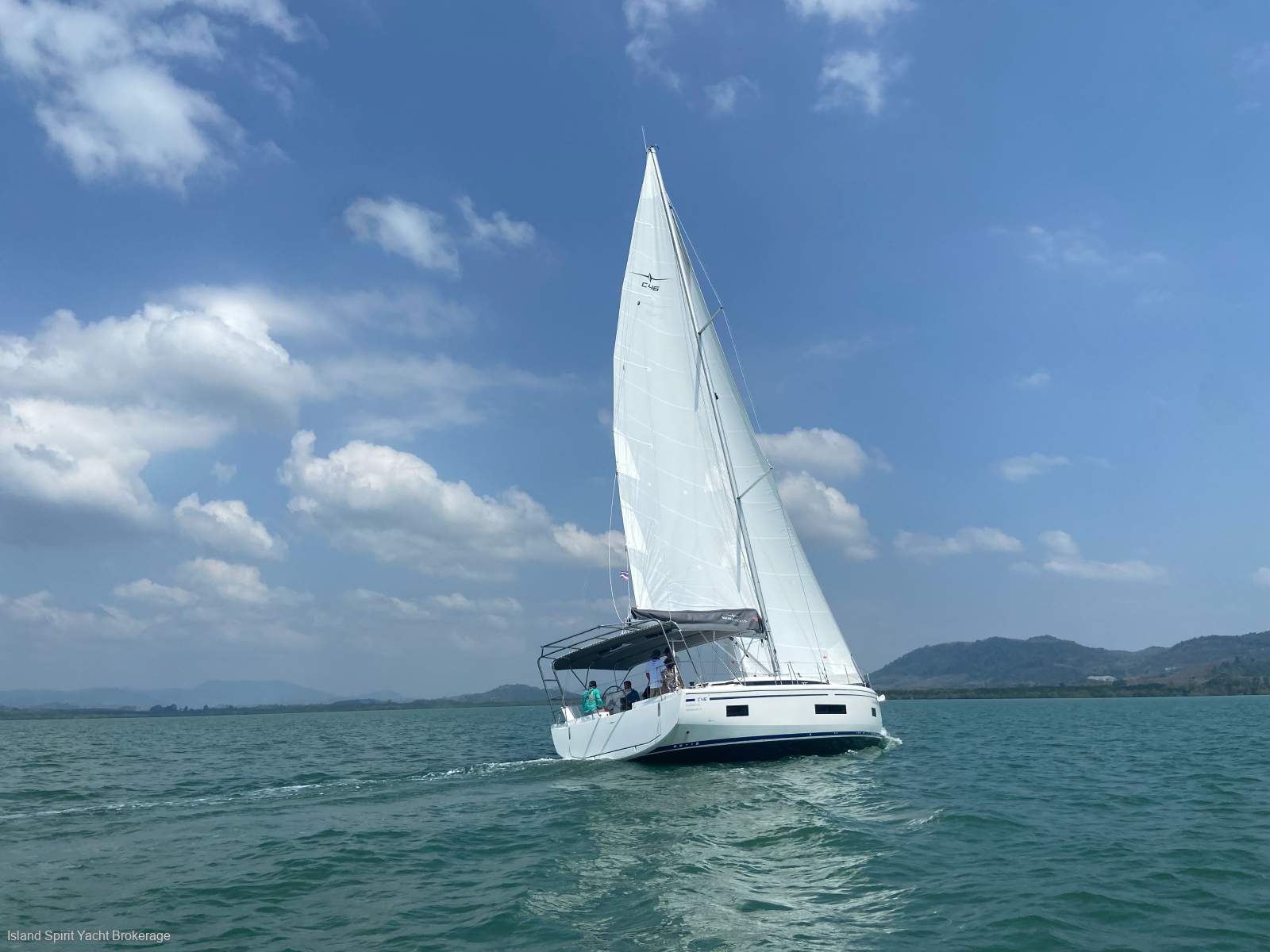 Bavaria C46 'Lady Andaman':Under sail stern view