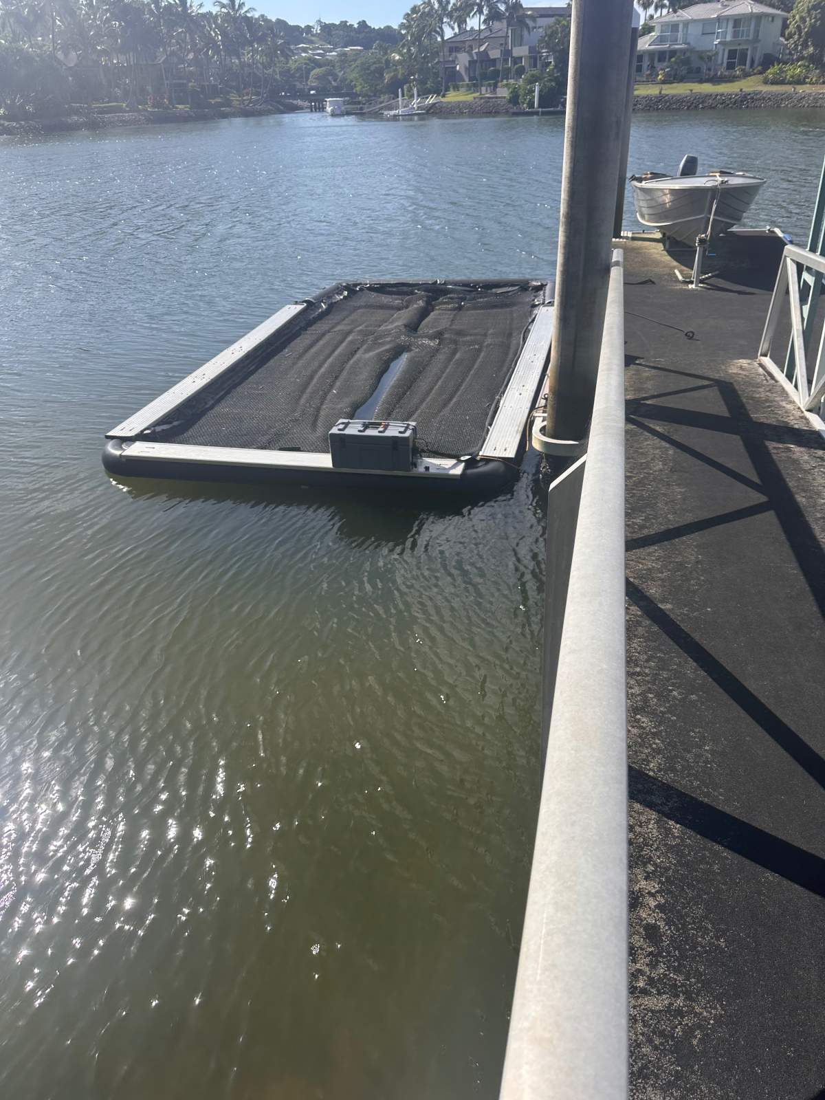 Seapen dry-dock