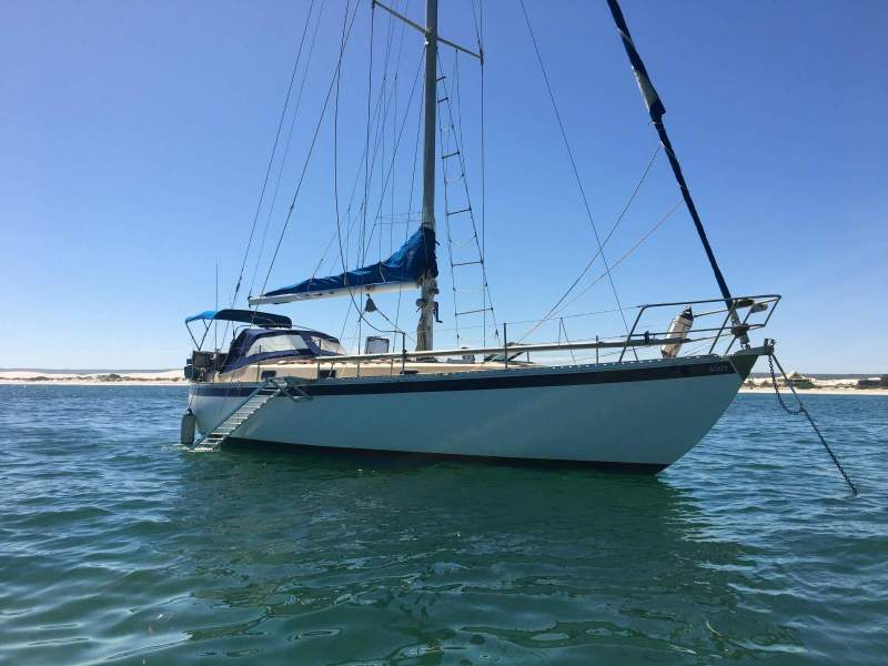 Swanson 38 with Cutter stay