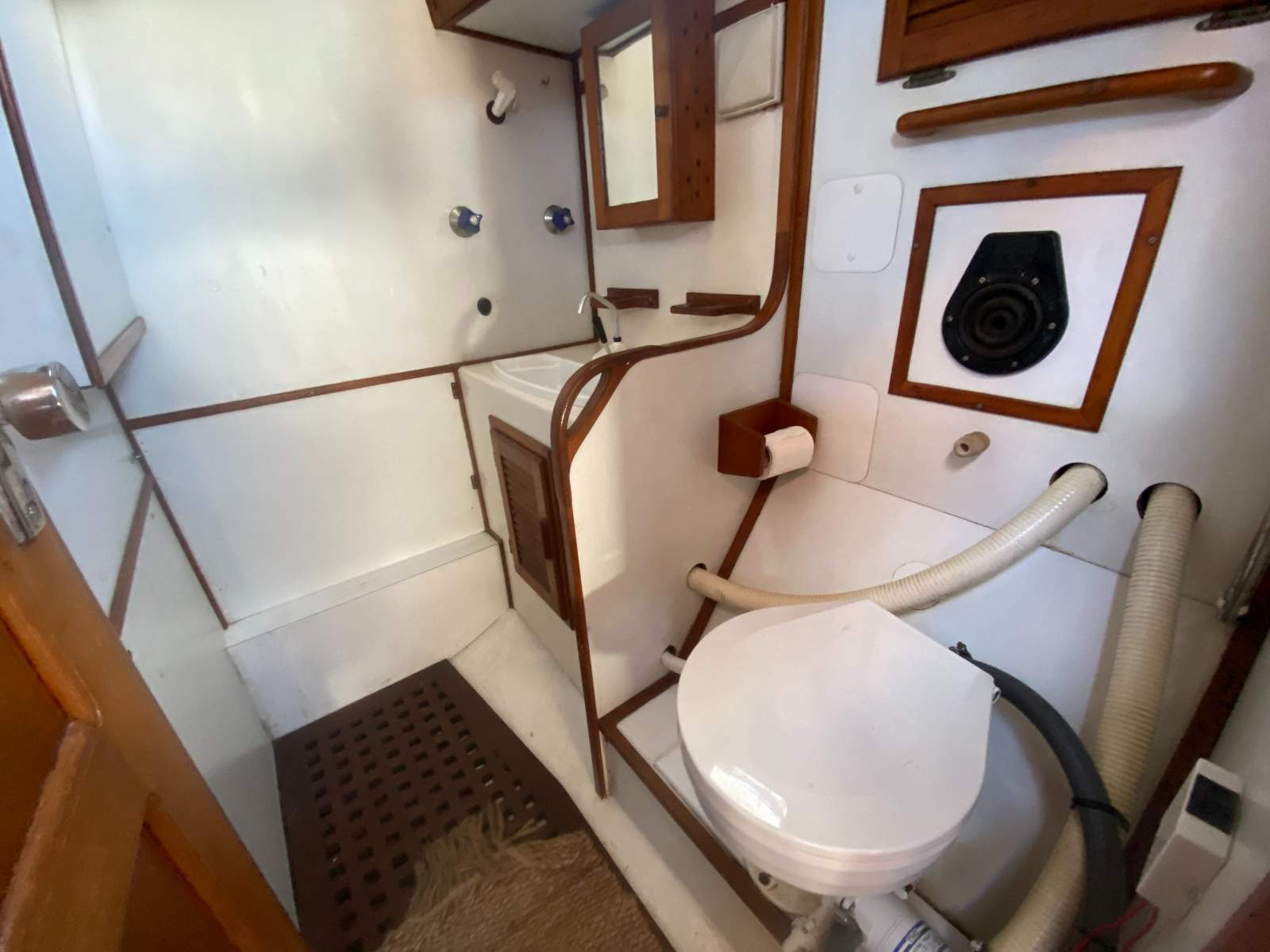 Martzcraft 35 Osprey *** OWNER SAYS SELL ***