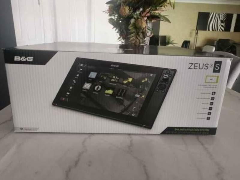 B&G Zeus 3S 16" Chart Plotter