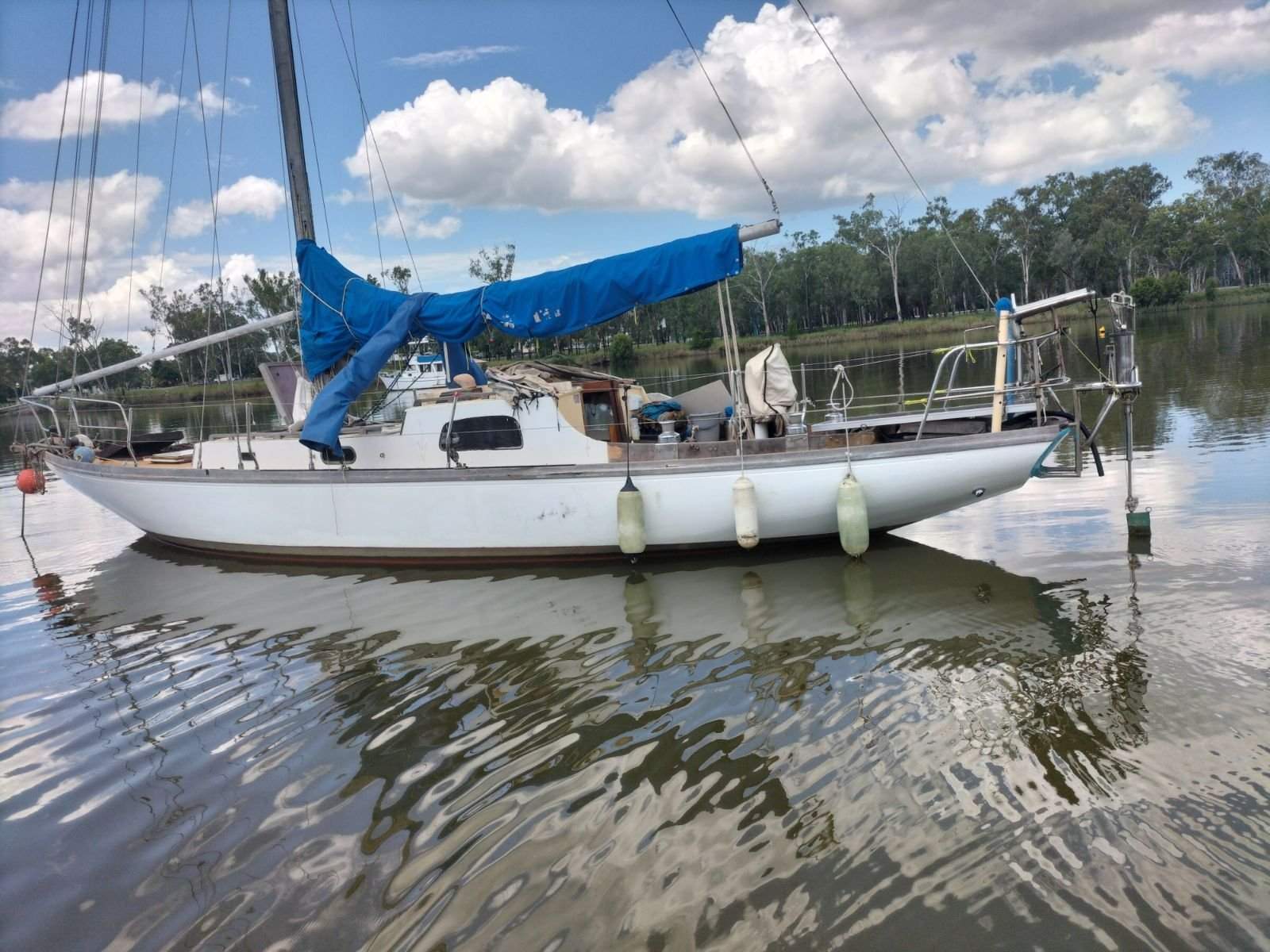 Griffin 36 Sloop Classic Yacht History Diesel (Rockhampton Qld)