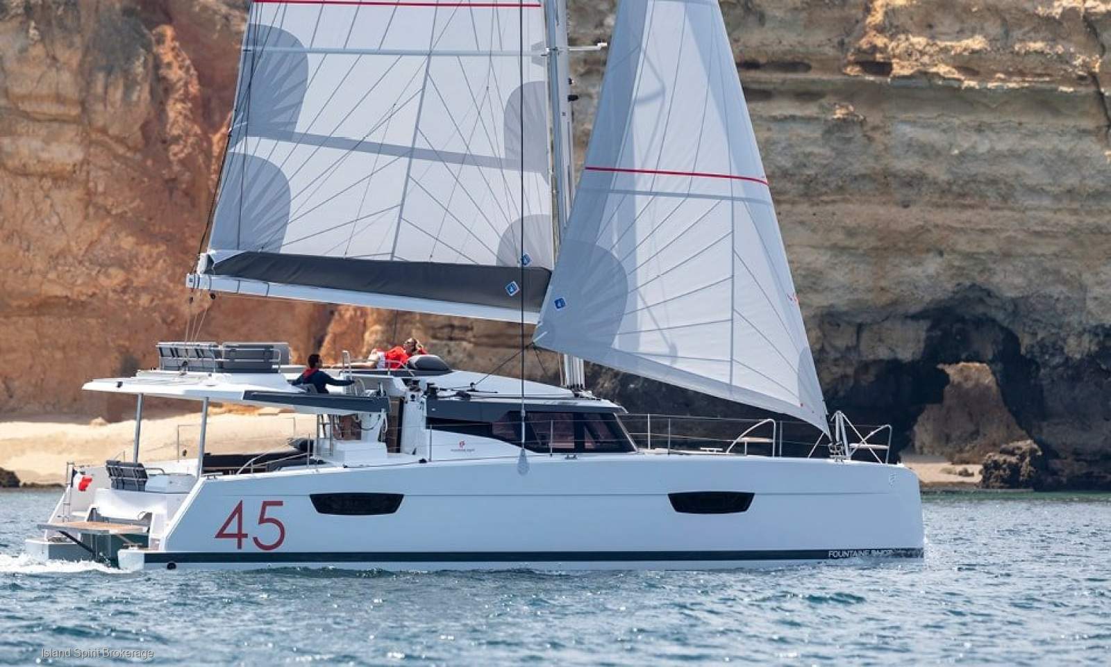 Fountaine Pajot Elba 45 'Shavasan':Under sail