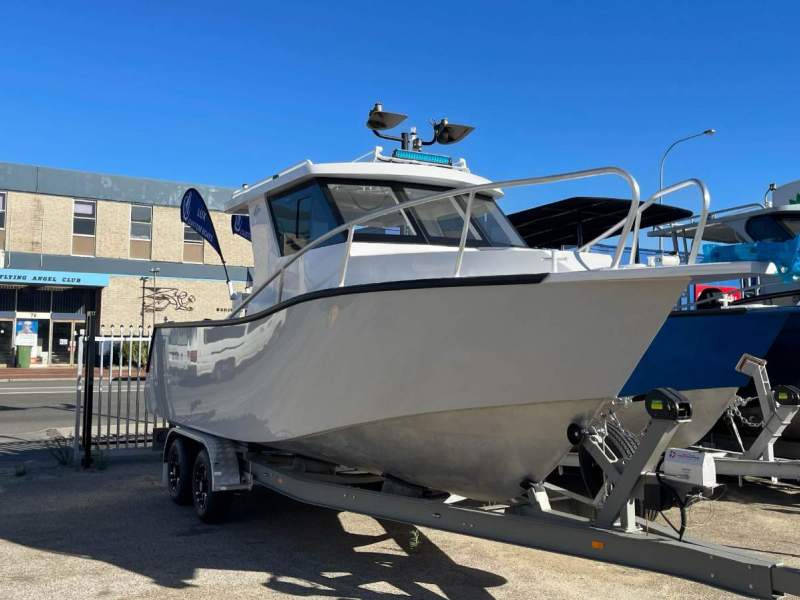 Lux Custom Boats 7500HT 7500 Hard Top - Ready to fit engine !