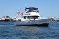 Mainship 390 Trawler with Bow Thruster