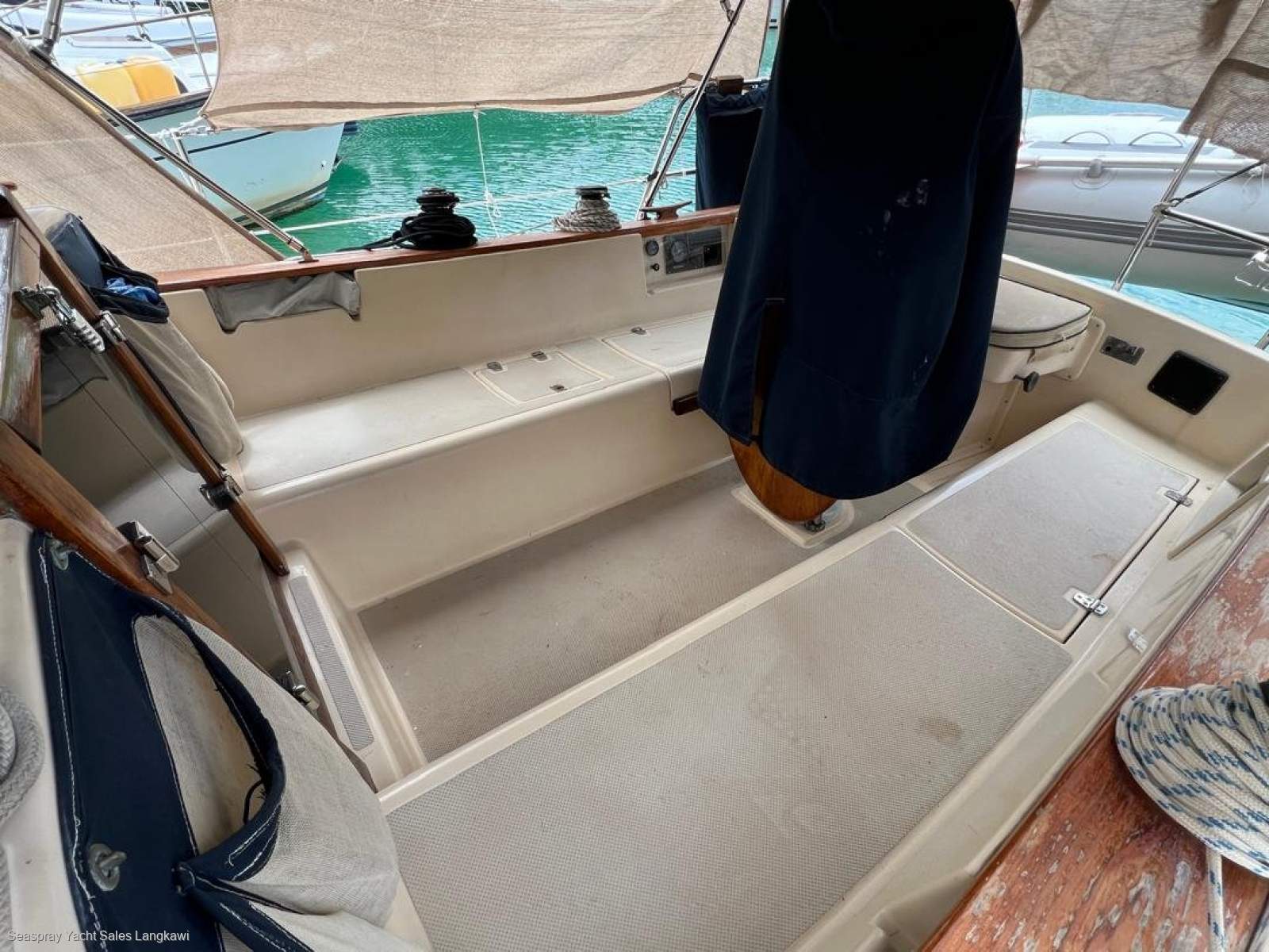 Island Packet 32 Cutter for sale in Langkawi, Malaysia.:Island Packet yacht for sale