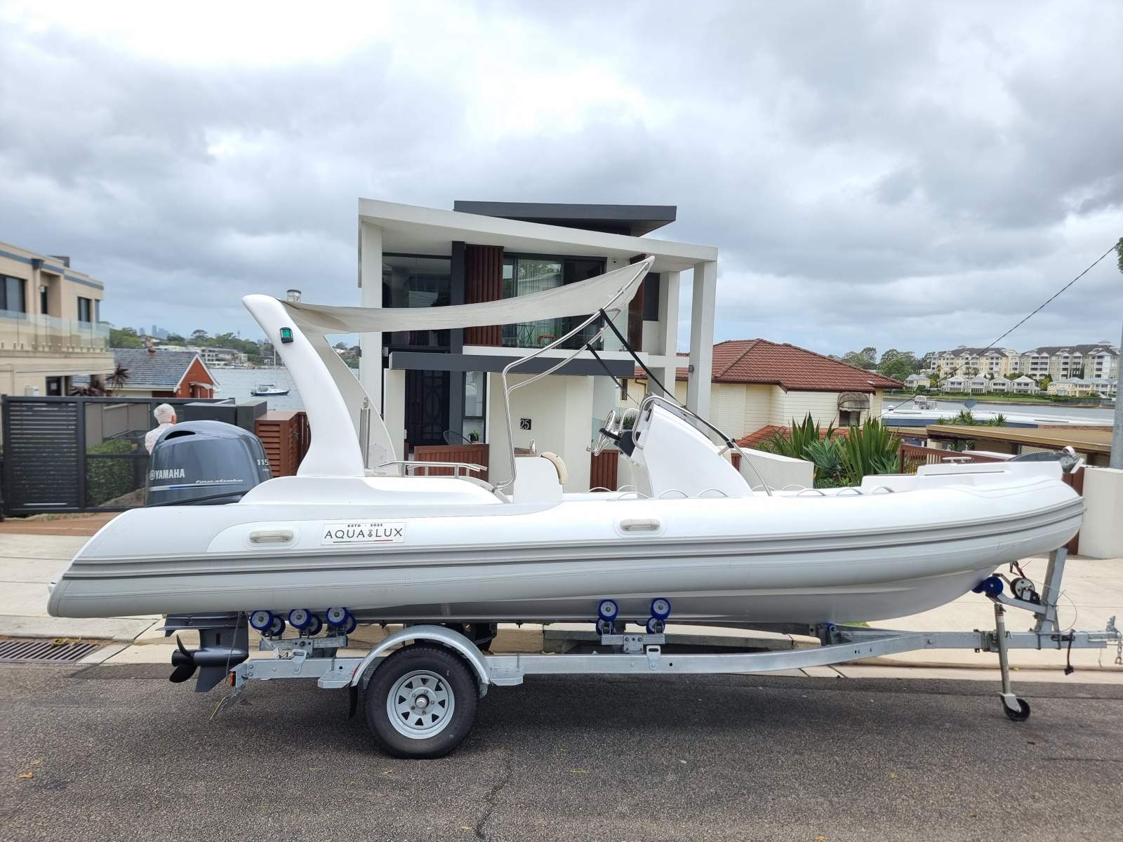 Aqualux Inflatables 580