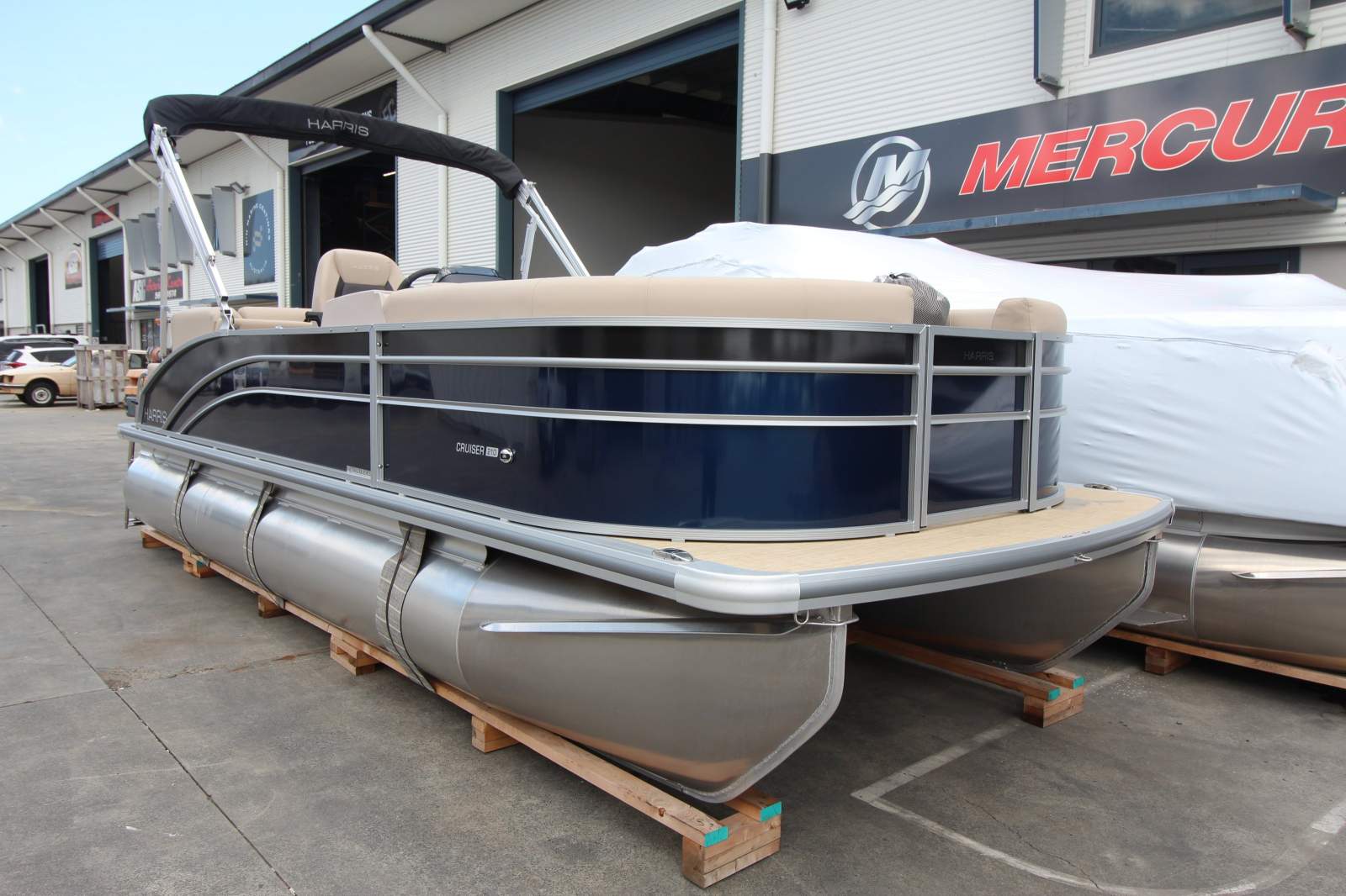 Harris 210 Cruiser Pontoon