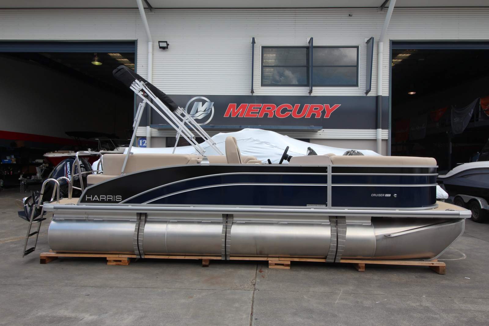 Harris 210 Cruiser Pontoon